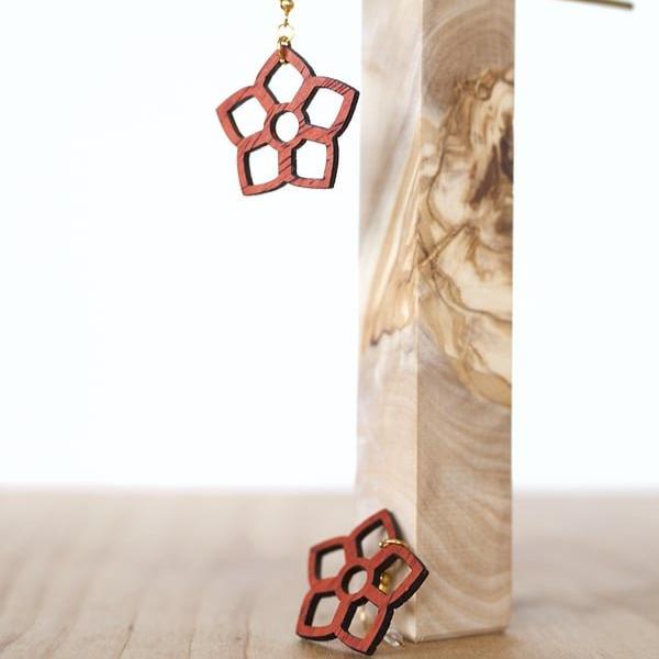 Ohtisii Sa'atso 5 Petal Wild Rose Earrings in Redheart Wood - Indigenous Box